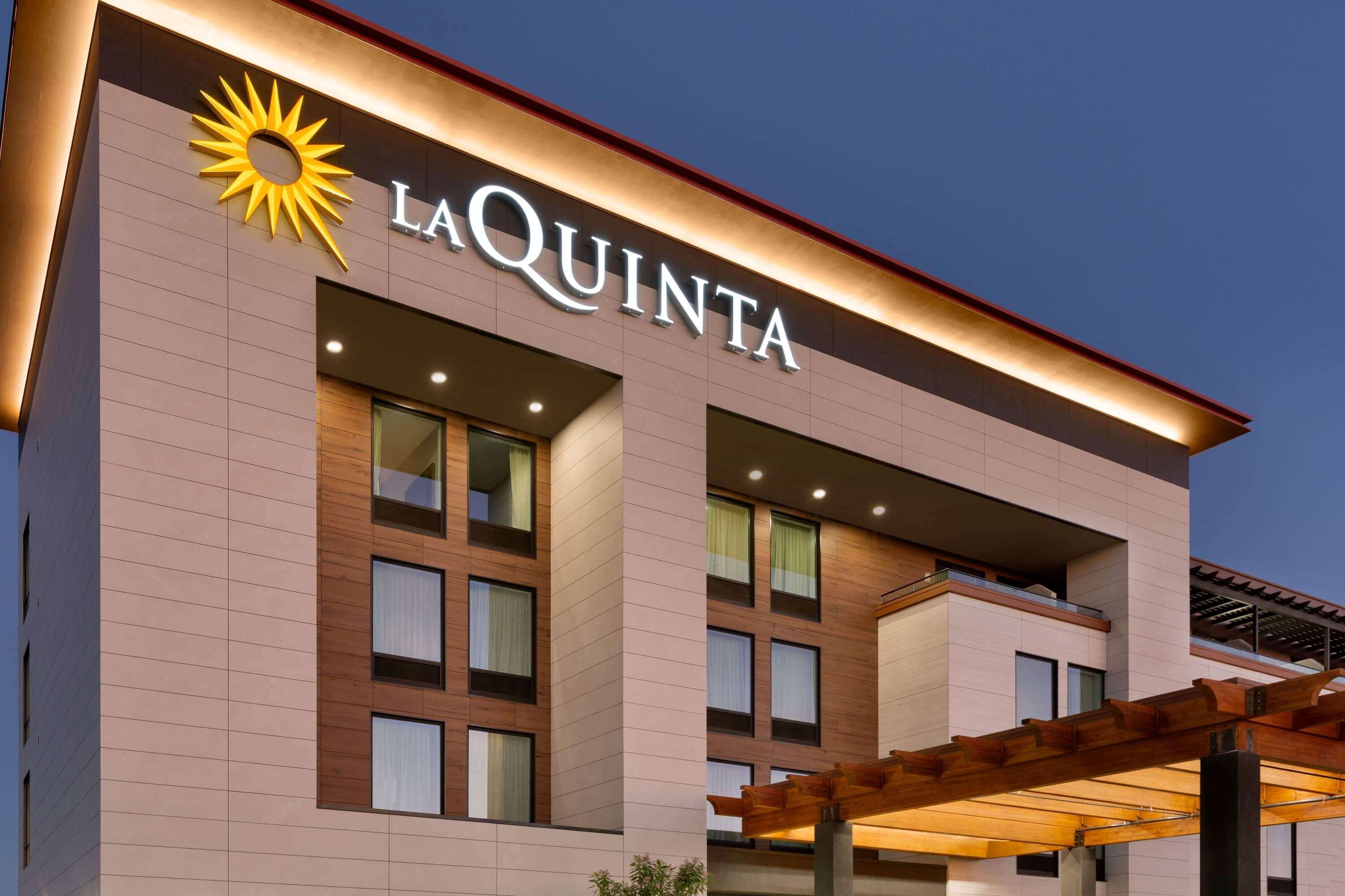La Quinta Inn & Suites By Wyndham Santa Rosa Sonoma Екстериор снимка